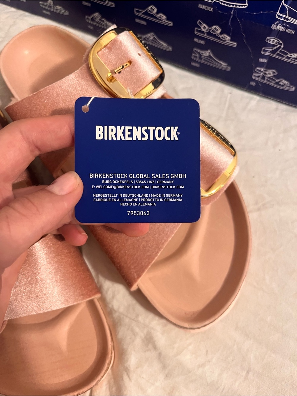 Birkenstock woman’s Arizona Sandals in Light Pink with Gold Buckles - Picture 5 of 8